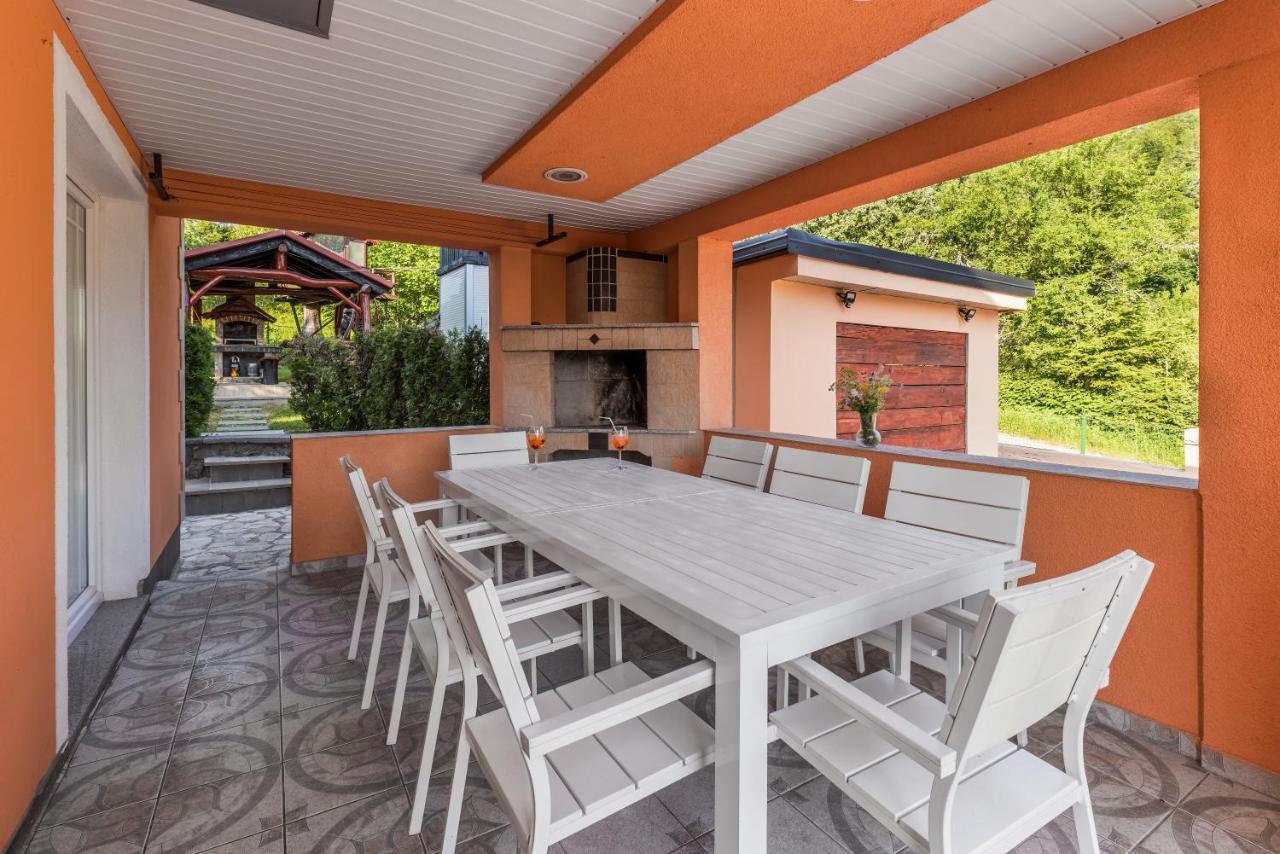 Villa Tratea - With A Heated Pool Tomici المظهر الخارجي الصورة